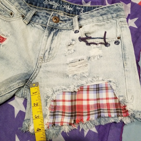 Jean Shorts Size 3 - Picture 8 of 8